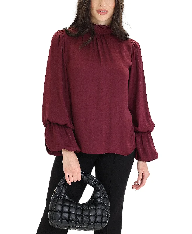 Blouse w/ Tiered Sleeves